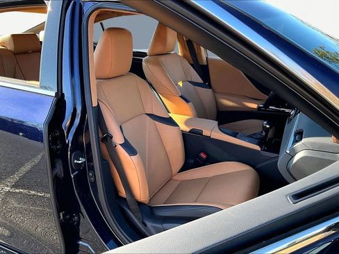 Used 2022 Lexus ES 350 w/ Premium Package image 22