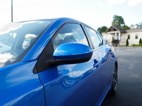 Used 2025 Nissan Sentra SV FWD image 22