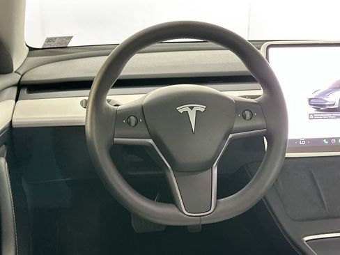 Used 2023 Tesla Model 3 Standard Range RWD image 17