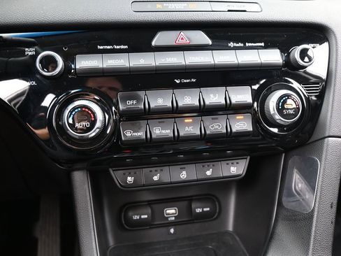 Used 2021 Kia Sportage EX w/ EX Technology Package image 26