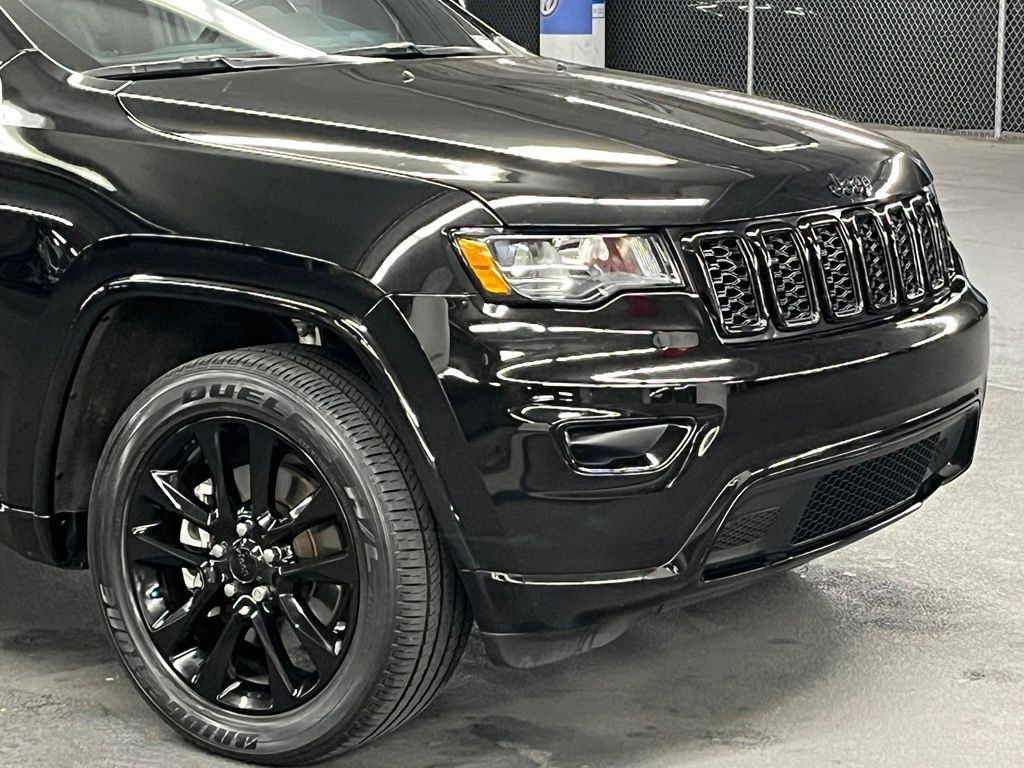 Used 2021 Jeep Grand Cherokee Laredo X AWD/4WD image 38