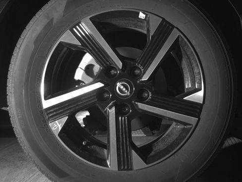 Used 2025 Nissan Sentra SV image 15