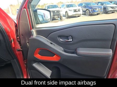 Used 2022 Nissan Frontier PRO-4X image 37