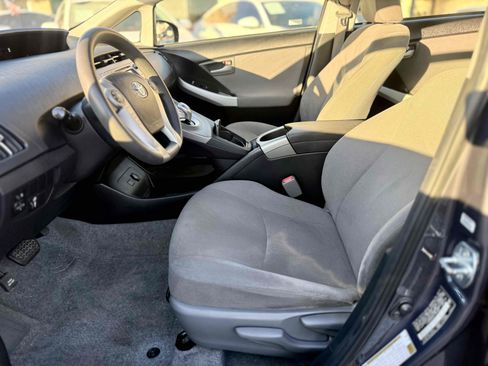 Used 2015 Toyota Prius Two FWD image 13