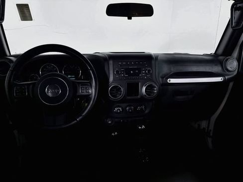 Used 2017 Jeep Wrangler Unlimited Sport w/ Connectivity Group AWD/4WD image 22