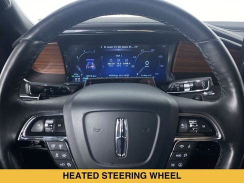 Used 2022 Lincoln Navigator Reserve AWD/4WD image 3