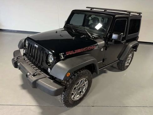 Used 2015 Jeep Wrangler Rubicon w/ Power Convenience Group AWD/4WD image 8