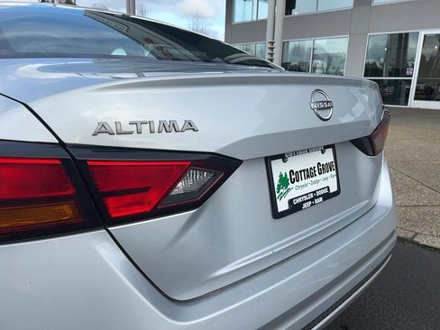 Used 2023 Nissan Altima 2.5 SV image 24
