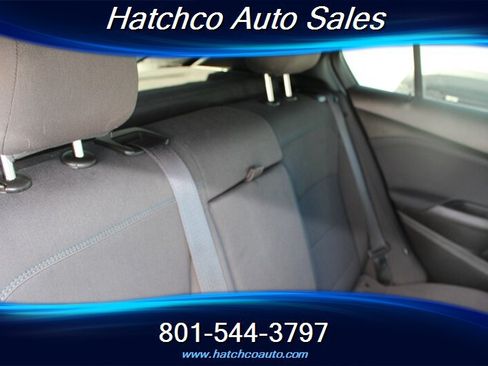 Used 2018 Chevrolet Cruze LT w/ Convenience Package FWD image 20