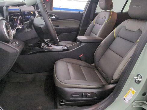 Used 2026 Chevrolet Trax ACTIV w/ Driver Confidence Package FWD image 9