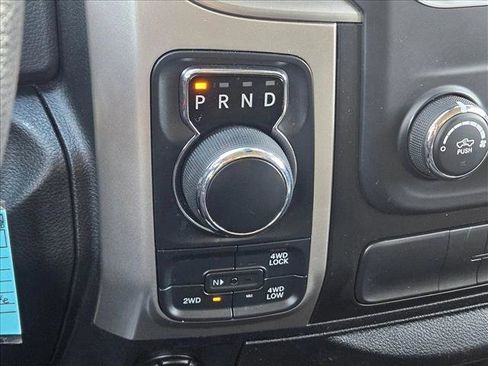 Used 2018 RAM 1500 Classic SLT image 14