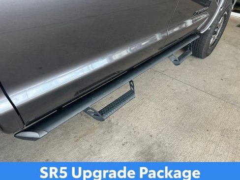 Used 2019 Toyota Tundra SR5 w/ SR5 Upgrade Package AWD/4WD image 5
