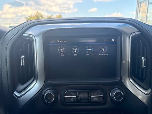 Used 2021 Chevrolet Silverado 1500 LT AWD/4WD image 24