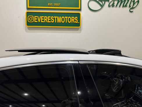 Used 2017 Porsche Panamera 4S image 76