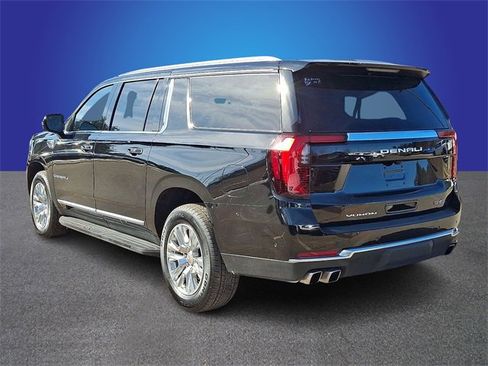 Used 2025 GMC Yukon XL Denali image 6