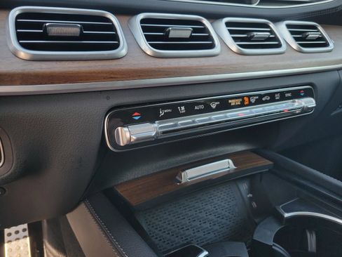 Certified 2025 Mercedes-Benz GLS 450 4MATIC image 17