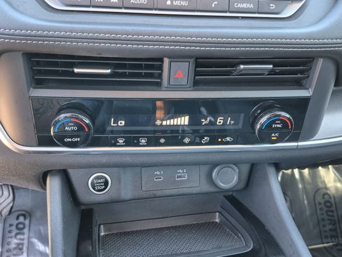 Certified 2023 Nissan Rogue SV FWD image 26