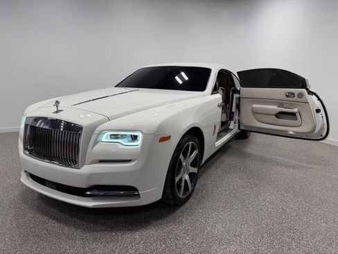 Used 2019 Rolls-Royce Wraith image 3