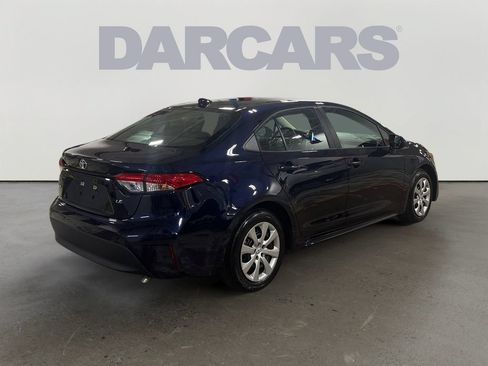 Used 2025 Toyota Corolla LE FWD image 7