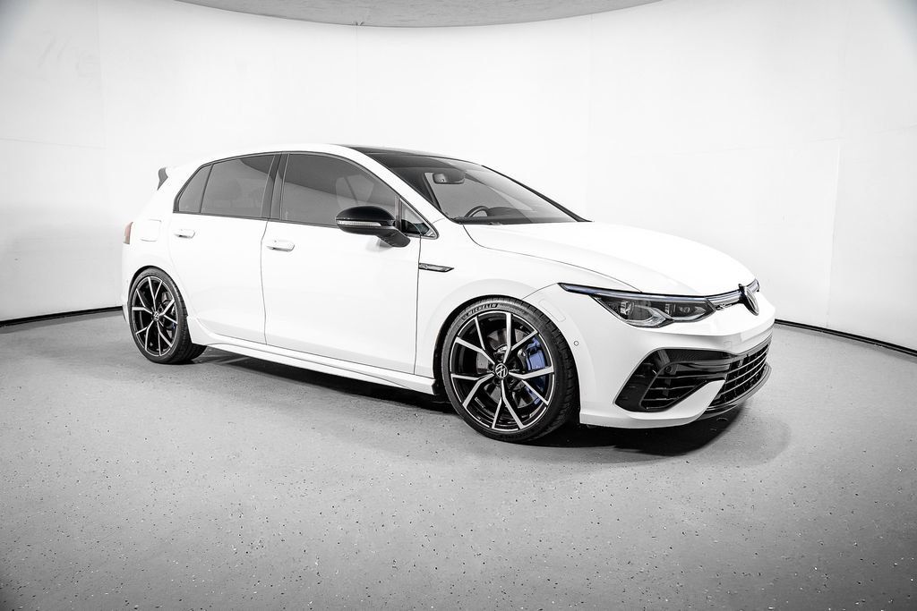 Used 2024 Volkswagen Golf R AWD/4WD image 2