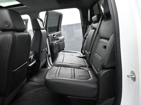 Used 2022 GMC Sierra 2500 Denali w/ Denali Ultimate Package AWD/4WD image 28