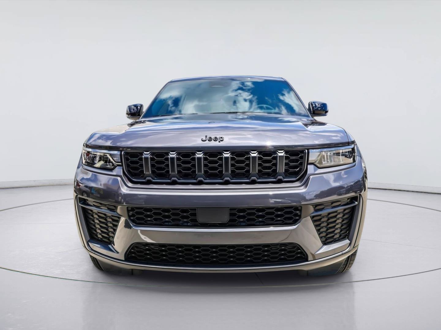 Used 2026 Jeep Grand Cherokee L 2WD image 3