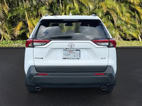 Used 2025 Toyota RAV4 XLE w/ Convenience Package FWD image 6