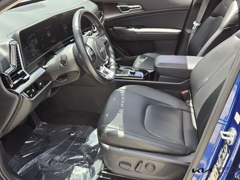Certified 2025 Kia Sportage EX w/ Premium Package FWD image 11