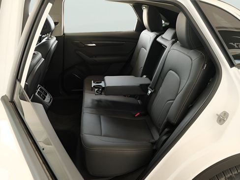 New 2025 VinFast VF 8 Eco AWD/4WD image 20
