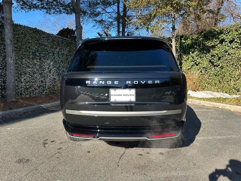 New 2026 Land Rover Range Rover SE image 5