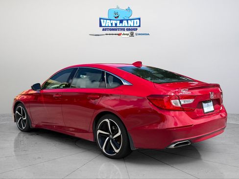Used 2018 Honda Accord Sport image 3