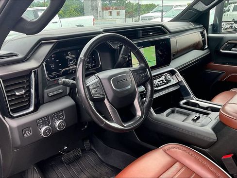 Used 2024 GMC Sierra 3500 Denali Ultimate AWD/4WD image 19