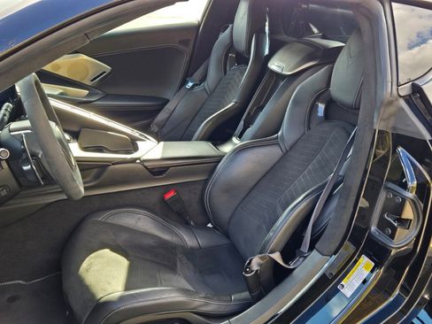 Used 2023 Chevrolet Corvette Stingray Premium Cpe w/ Z51 Performance Package image 5