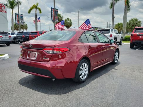 Used 2022 Toyota Corolla LE FWD image 11