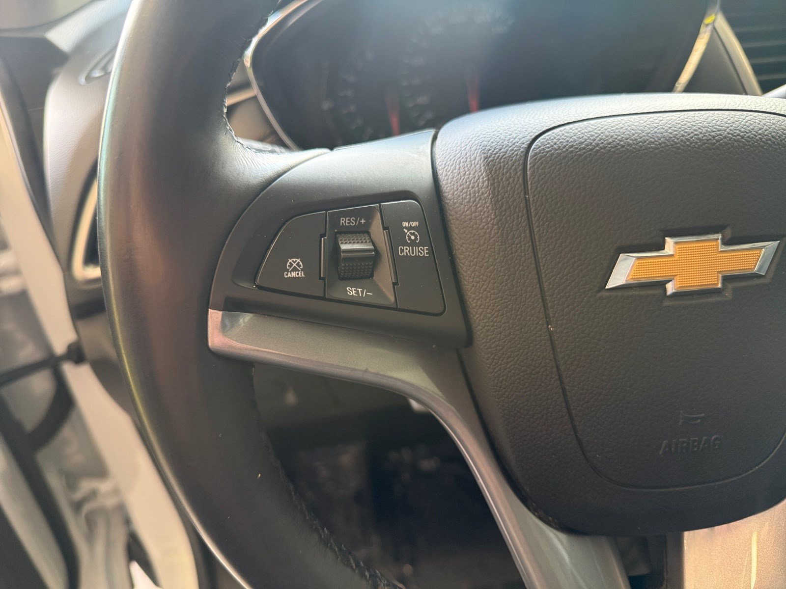 Used 2022 Chevrolet Trax LT w/ Sport Edition FWD image 24