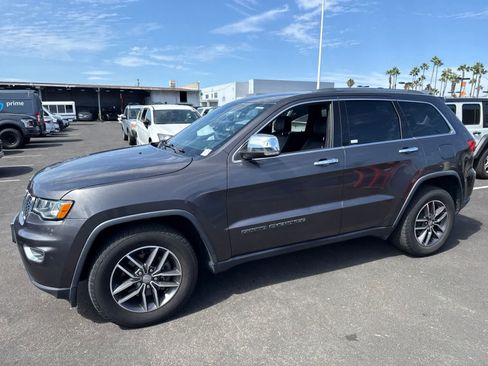Used 2018 Jeep Grand Cherokee Limited RWD image 10