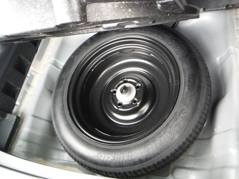 Certified 2025 Honda HR-V EX-L image 38