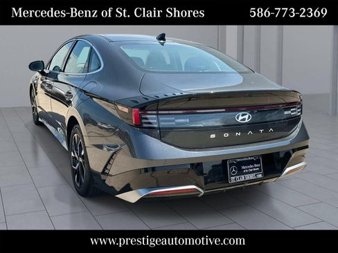 Used 2025 Hyundai Sonata SEL FWD image 3