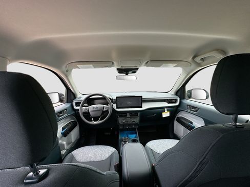 New 2026 Ford Maverick XLT w/ XLT Luxury Package FWD image 15