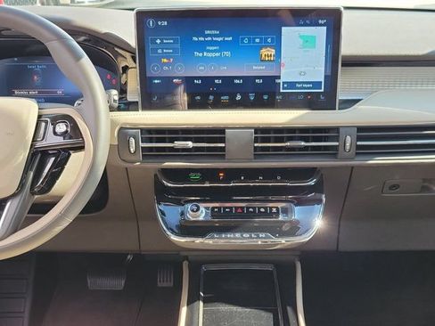 Certified 2023 Lincoln Corsair FWD image 20
