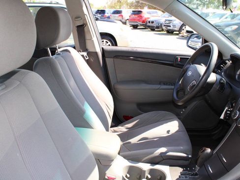 Used 2010 Hyundai Sonata GLS FWD image 11