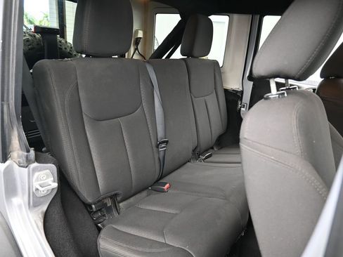 Used 2016 Jeep Wrangler Unlimited Sport w/ Quick Order Package 24S image 37