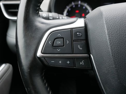 Used 2021 Toyota Highlander LE AWD/4WD image 31