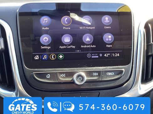 Used 2024 Chevrolet Equinox LT image 3