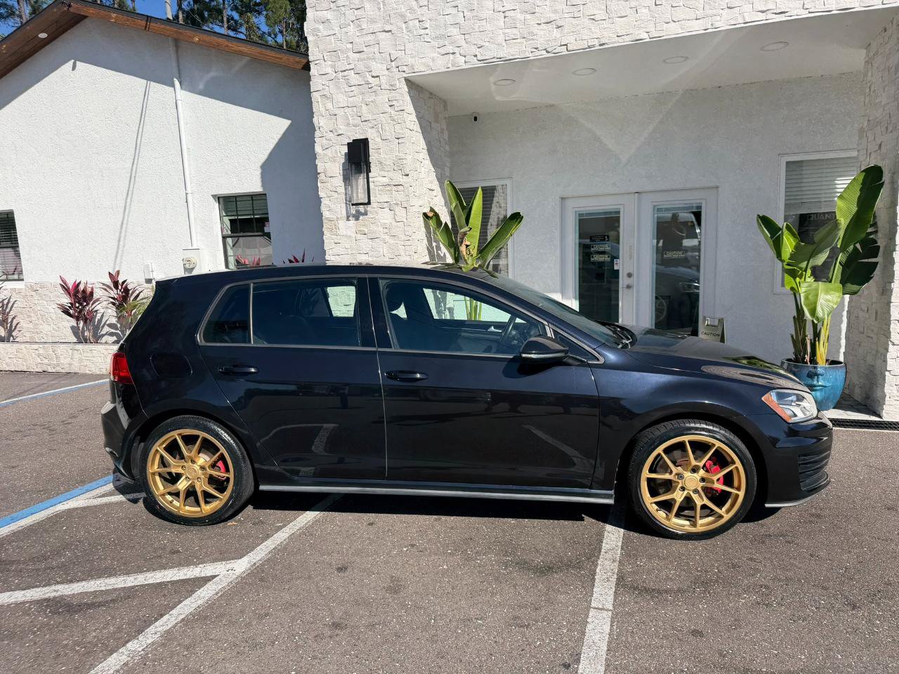 Used 2016 Volkswagen GTI S FWD image 15