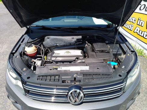 Used 2013 Volkswagen Tiguan SEL AWD/4WD image 29