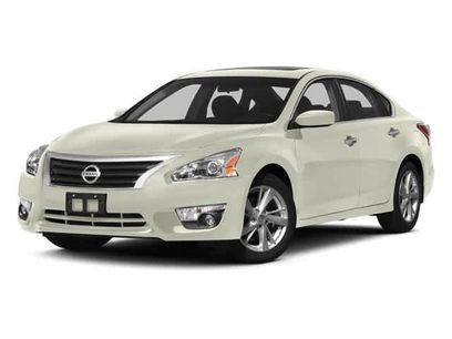 Used 2014 Nissan Altima 2.5 SV