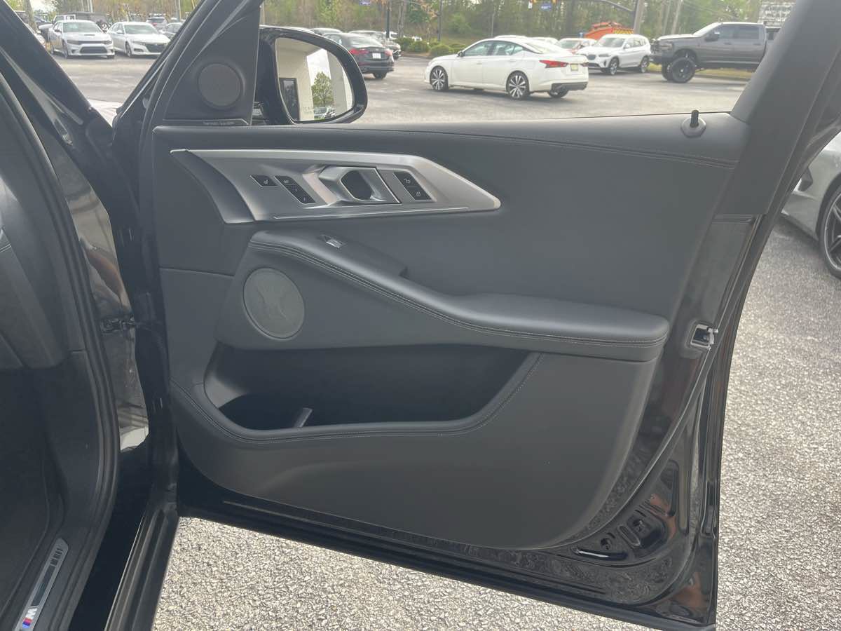 Used 2024 BMW XM AWD/4WD image 30