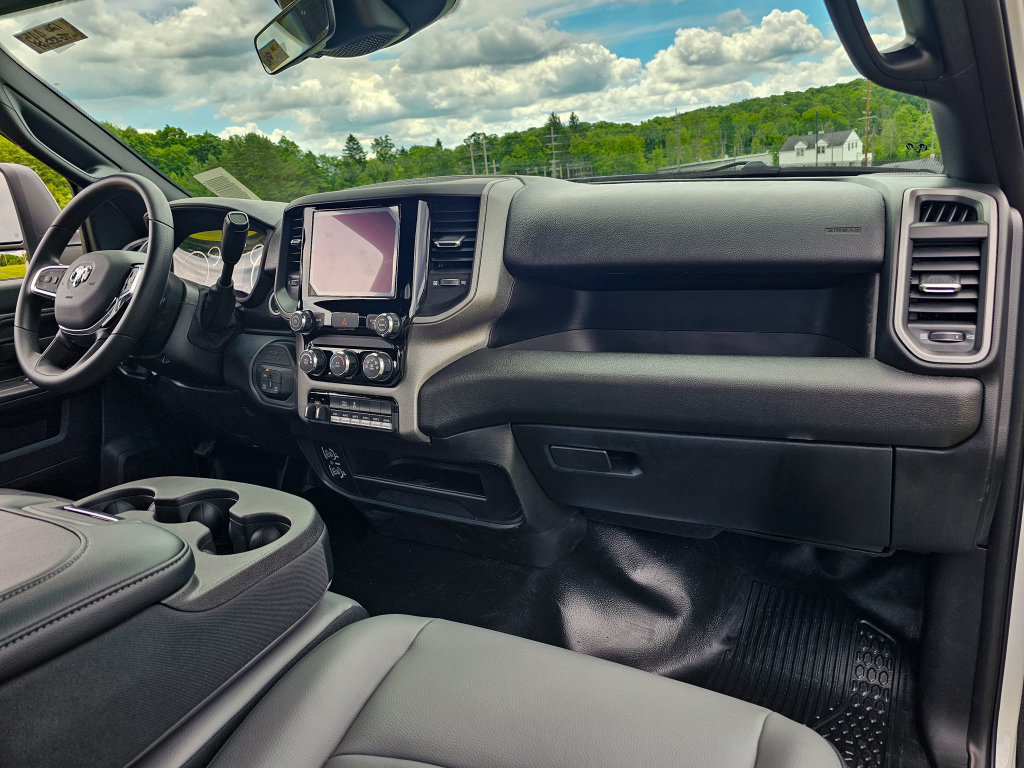 New 2026 RAM 3500 Tradesman AWD/4WD image 36