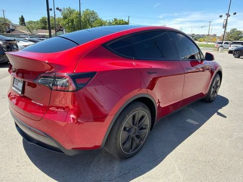 Used 2024 Tesla Model Y Long Range AWD/4WD image 10